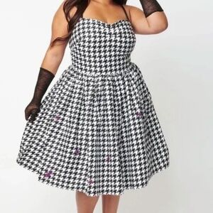 Unique Vintage Black Houndstooth & Purple Spiders Halloween Swing Dress